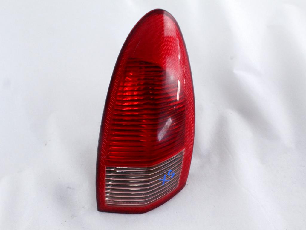 46556349 FARO FANALE POSTERIORE SINISTRO PARTE ESTERNA ALFA ROMEO 147 1.9 D 85KW 5M 3P (2003) RICAMBIO USATO