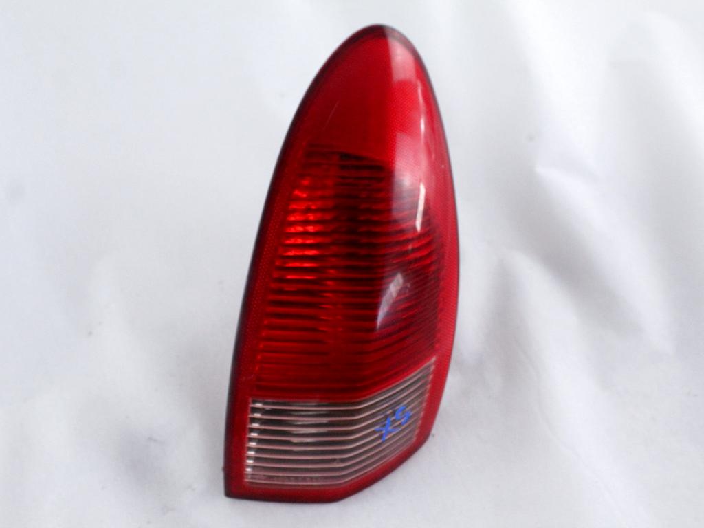 46556349 FARO FANALE POSTERIORE SINISTRO PARTE ESTERNA ALFA ROMEO 147 1.9 D 85KW 5M 3P (2003) RICAMBIO USATO