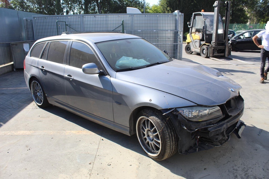 BMW SERIE 3 320D E91 2.0 D 4X4 130KW AUT 5P (2009) RICAMBI IN MAGAZZINO