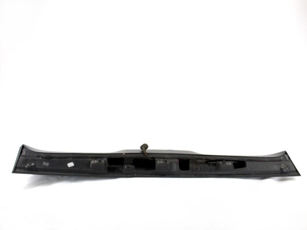 4M51-A44210-AH SPOILER POSTERIORE FORD FOCUS 2.0 G 107KW 5M 5P (2009) RICAMBIO USATO