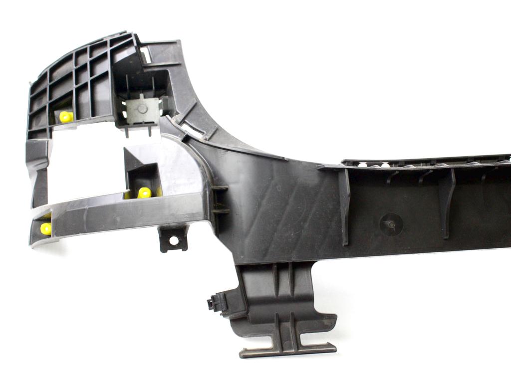 83F807385 SUPPORTO CENTRALE PARAURTI POSTERIORE AUDI Q3 SPORTABACK 2.0 D 110KW AUT 5P (2020) RICAMBIO USATO