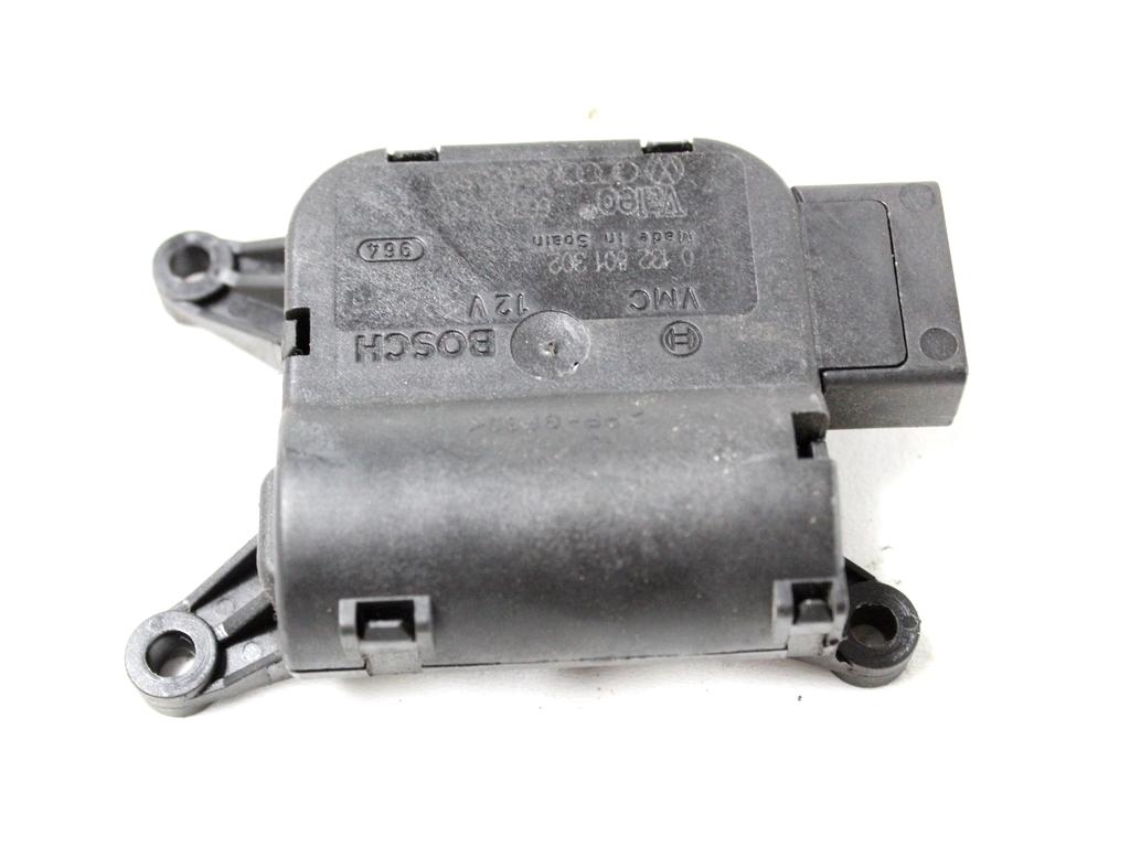 8E1820511C MOTORINO SCATOLA RISCALDAMENTO AUDI A4 SW 1.9 D 96KW 6M 5P (2003) RICAMBIO USATO 0132801302