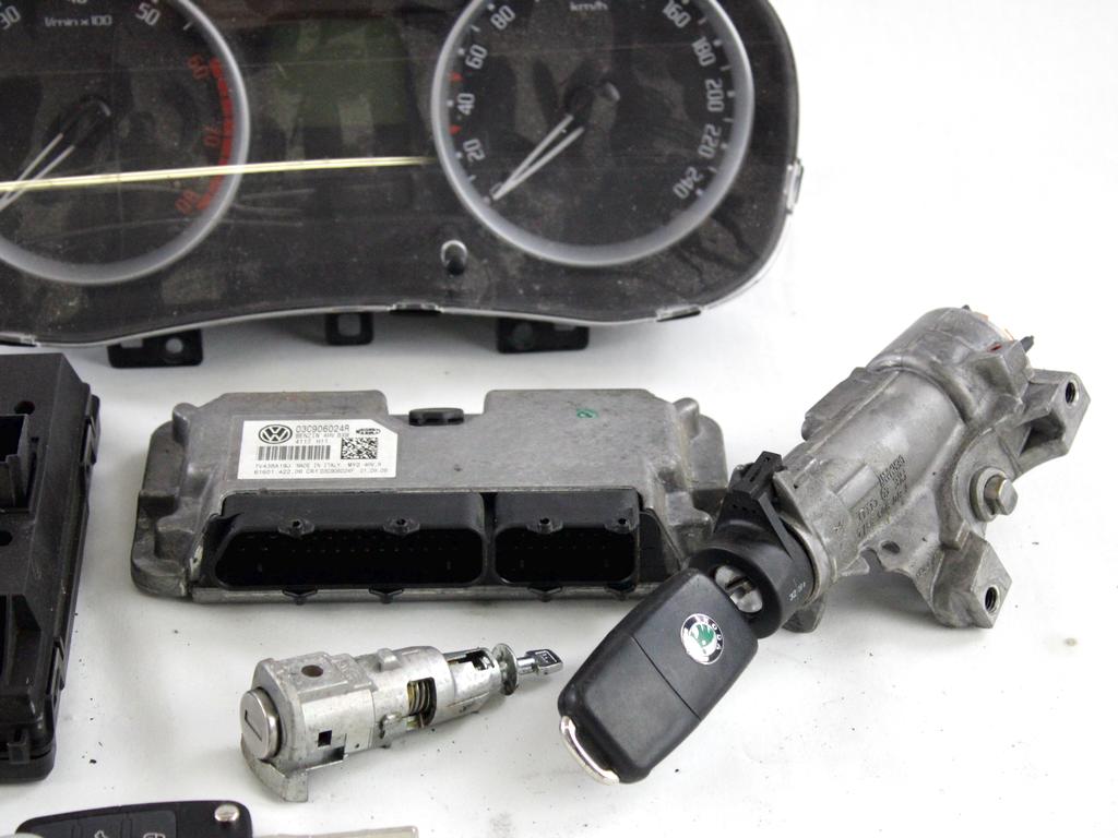 03C906024R KIT ACCENSIONE AVVIAMENTO SKODA ROOMSTER 1.4 B 63KW 5M 5P (2009) RICAMBIO USATO CON CENTRALINA MOTORE, BLOCCHETTI ACCENSIONE APERTURA, QUADRO STRUMENTI CONTACHILOMETRI 6Q1937049F 5J0920811B 4B0905851C