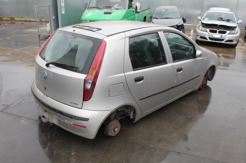 FIAT PUNTO 1.3 D 51KW 5M 5P (2005) RICAMBI IN MAGAZZINO