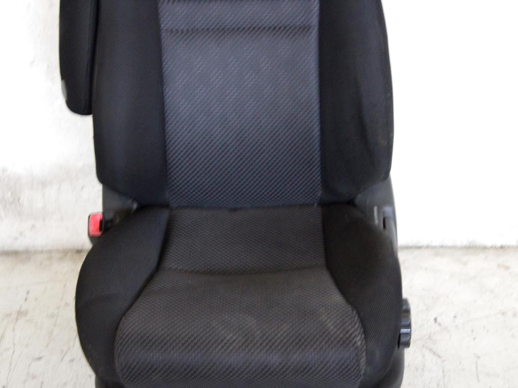 7164013060 SEDILE ANTERIORE SINISTRO GUIDATORE TOYOTA COROLLA VERSO 1.6 B 81KW 5M 5P (2002) RICAMBIO USATO