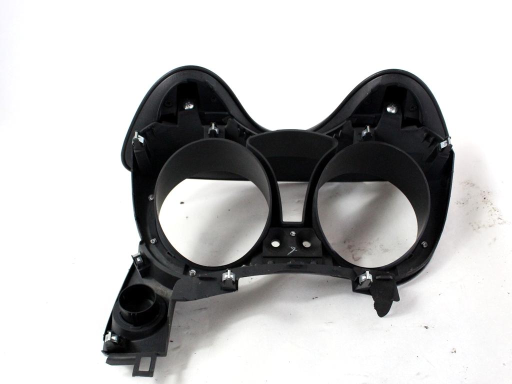 682401KZ0A MASCHERINA RIVESTIMENTO QUADRO STRUMENTI CONTACHILOMETRI NISSAN JUKE 1.5 D 81KW 6M 5P (2013) RICAMBIO USATO