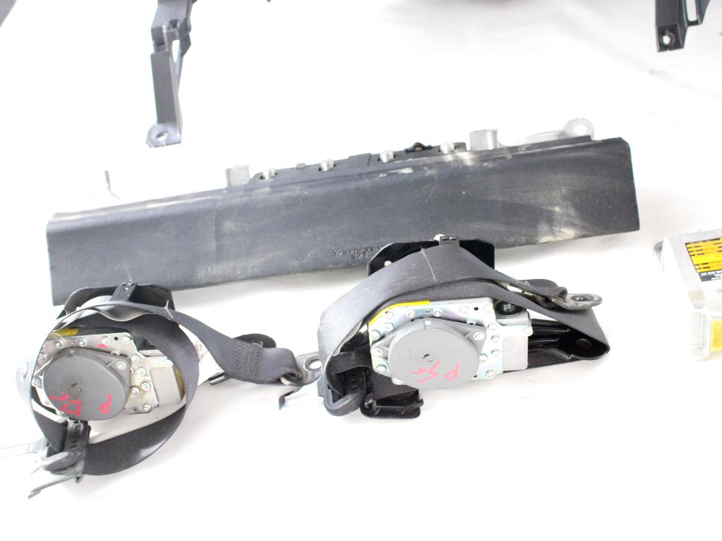 89170-53100 KIT AIRBAG LEXUS IS II E2 220D 2.2D 130KW 6M 5P (2006) RICAMBIO USATO CON CENTRALINA AIRBAG, AIRBAG VOLANTE, PRETENSIONATORI CINTURE DI SICUREZZA, AIRBAG GINOCCHIA 45130-53080-C0 CRUSCOTTO LEGGERMENTE DANNEGGIATO