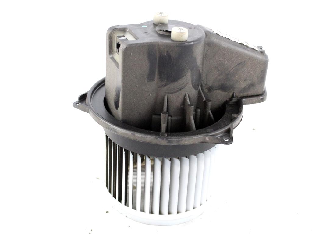 77368117 MOTORINO VENTOLA VENTILAZIONE ABITACOLO LANCIA YPSILON 1.2 B 51KW 5M 5P (2015) RICAMBIO USATO 5N8527000