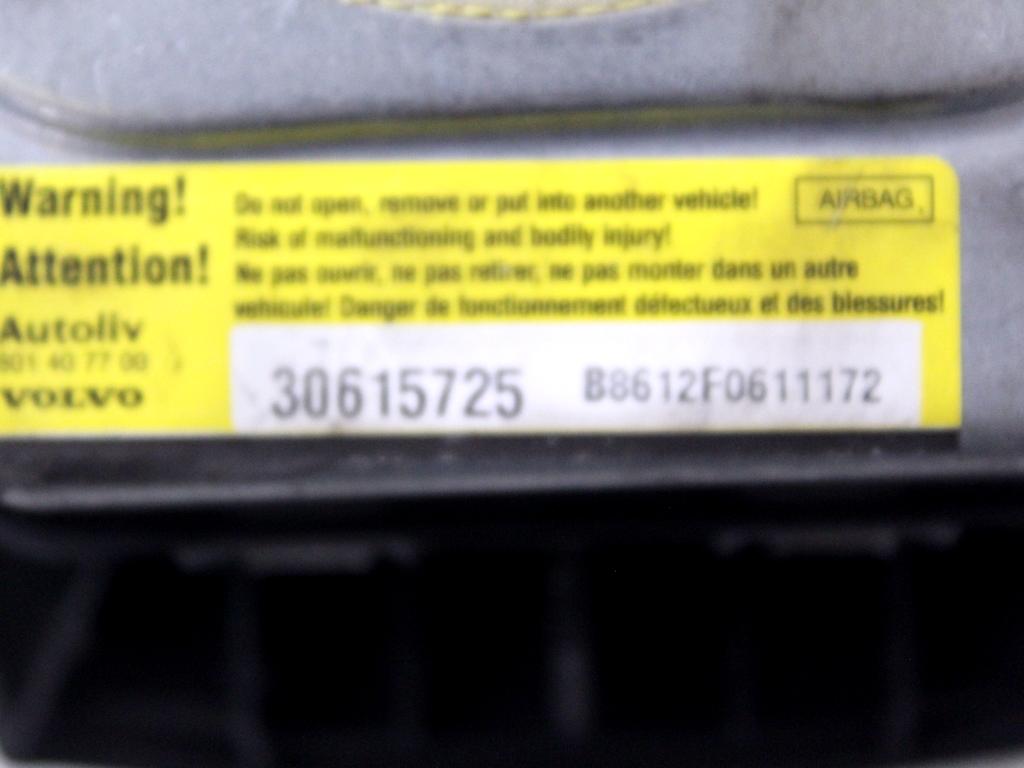 30724652 KIT AIRBAG VOLVO V50 SW 2.0 D 100KW 6M 5P (2005) RICAMBIO USATO CON CENTRALINA AIRBAG, AIRBAG VOLANTE, AIRBAG PASSEGGERO, PRETENSIONATORI CINTURE DI SICUREZZA E CRUSCOTTO 30615725 30615716 30722599