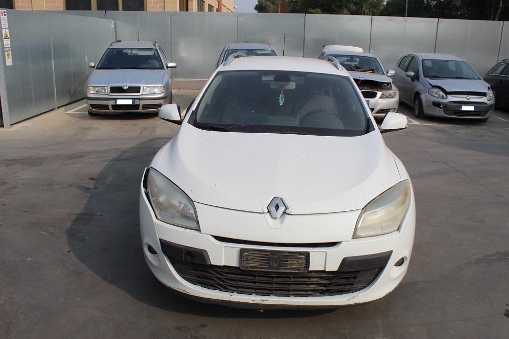 RENAULT MEGANE 3 SW 1.6 G 81KW 6M 5P (2010) RICAMBI IN MAGAZZINO