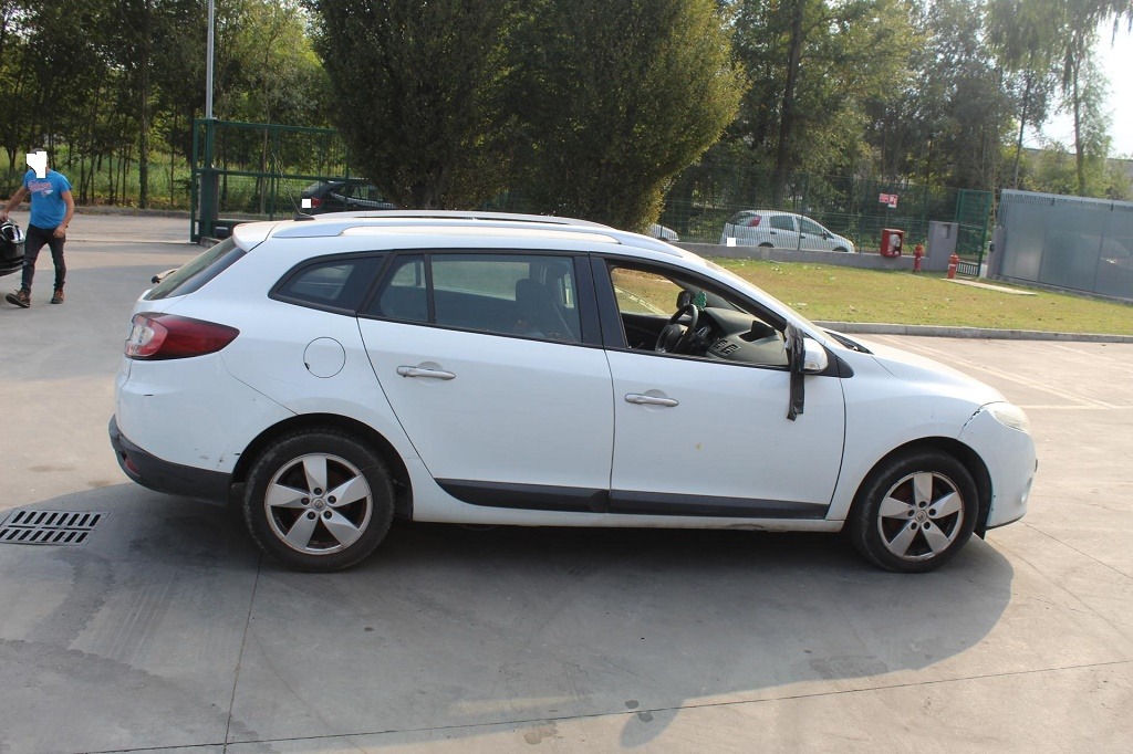 RENAULT MEGANE 3 SW 1.6 G 81KW 6M 5P (2010) RICAMBI IN MAGAZZINO