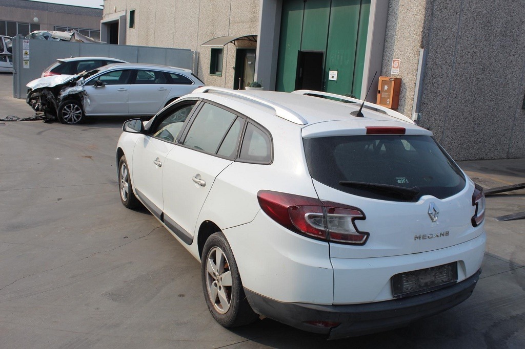 RENAULT MEGANE 3 SW 1.6 G 81KW 6M 5P (2010) RICAMBI IN MAGAZZINO