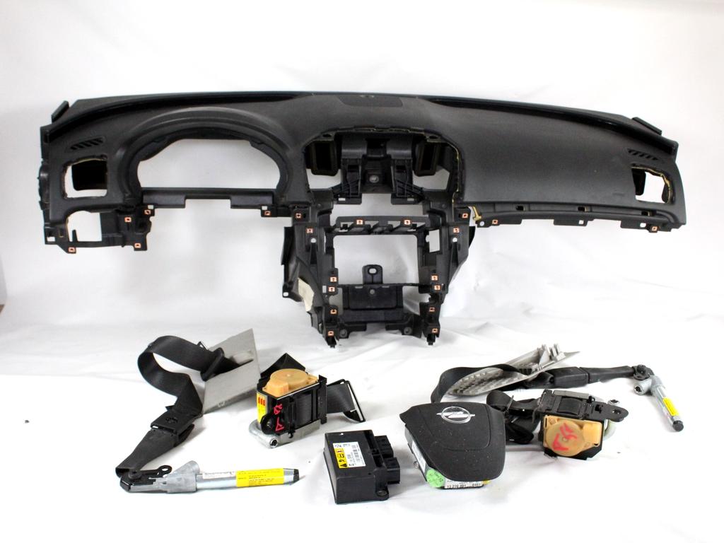 13505596 KIT AIRBAG OPEL INSIGNIA A SW 2.0 D 118KW 6M 5P (2009) RICAMBIO USATO CON PRETENSIONATORI CINTURE DI SICUREZZA, CENTRALINA AIRBAG, AIRBAG VOLANTE GUIDATORE, AIRBAG PASSEGGERO, CRUSCOTTO 13270401 13222957