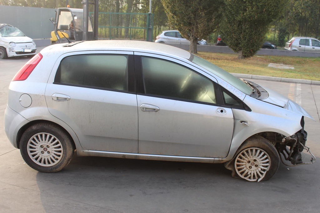 FIAT GRANDE PUNTO 1.3 D 55KW 5M 5P (2008) RICAMBIO USATO