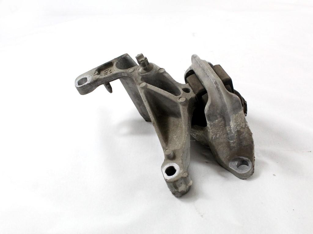 112100014R SUPPORTO MOTORE RENAULT MEGANE 3 SW 1.6 G 81KW 6M 5P (2010) RICAMBIO USATO