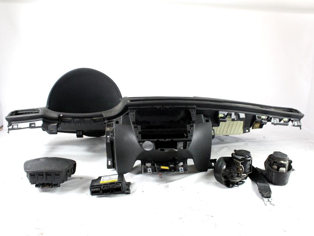 285585226R KIT AIRBAG RENAULT MEGANE 3 SW 1.6 G 81KW 6M 5P (2010) RICAMBIO USATO CON PRETENSIONATORI CINTURE DI SICUREZZA, CENTRALINA AIRBAG, AIRBAG VOLANTE GUIDATORE, AIRBAG PASSEGGERO, CRUSCOTTO 28.4100-2800.3 985100007R 985250003R