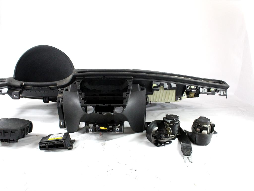 285585226R KIT AIRBAG RENAULT MEGANE 3 SW 1.6 G 81KW 6M 5P (2010) RICAMBIO USATO CON PRETENSIONATORI CINTURE DI SICUREZZA, CENTRALINA AIRBAG, AIRBAG VOLANTE GUIDATORE, AIRBAG PASSEGGERO, CRUSCOTTO 28.4100-2800.3 985100007R 985250003R