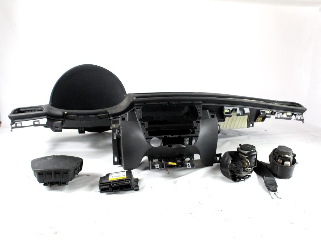 285585226R KIT AIRBAG RENAULT MEGANE 3 SW 1.6 G 81KW 6M 5P (2010) RICAMBIO USATO CON PRETENSIONATORI CINTURE DI SICUREZZA, CENTRALINA AIRBAG, AIRBAG VOLANTE GUIDATORE, AIRBAG PASSEGGERO, CRUSCOTTO 28.4100-2800.3 985100007R 985250003R