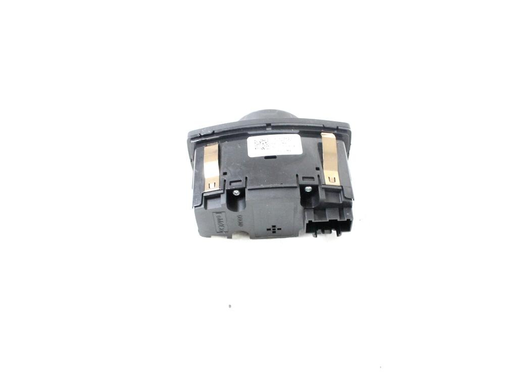 AV1T-13D061-AC GRUPPO DI COMANDO INTERRUTTORE E REGOLAZIONE LUCI E FARI FORD B-MAX 1.5 D 55KW 5M 5P (2015) RICAMBIO USATO CON REGOLAZIONE INTENSITÀ LUMINOSA CRUSCOTTO, INTERRUTTORE FENDINEBBIA E RETRONEBBIA