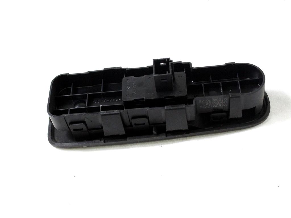 96639377ZD COMANDO INTERRUTTORE ALZA-VETRO ALZA-CRISTALLO PORTA ANTERIORE DESTRA CITROEN C4 PICASSO 1.6 D 80KW AUT 5P (2008) RICAMBIO USATO