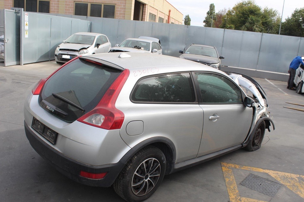 VOLVO C30 1.6 D 80KW 5M 3P (2007) RICAMBI IN MAGAZZINO