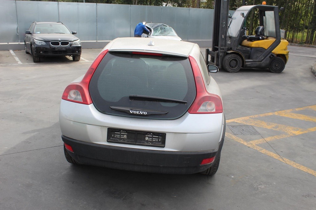 VOLVO C30 1.6 D 80KW 5M 3P (2007) RICAMBI IN MAGAZZINO