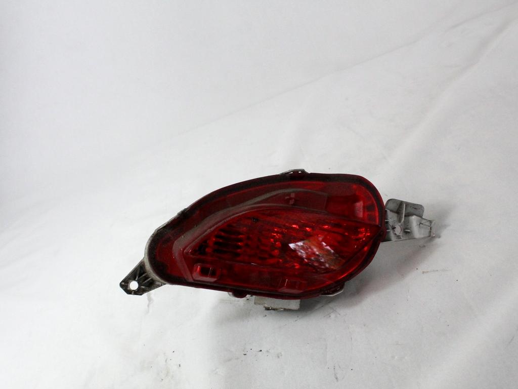 815910D190 FARO FANALE RETRONEBBIA POSTERIORE SINISTRO TOYOTA YARIS P13 1.5 I 55KW AUT 5P (2017) RICAMBIO USATO