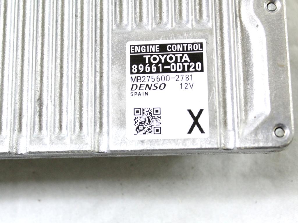 89661-0DT20 KIT ACCENSIONE AVVIAMENTO TOYOTA YARIS P13 1.5 I 55KW AUT 5P (2017) RICAMBIO USATO CON CENTRALINA MOTORE, QUADRO STRUMENTI, BLOCCHETTI CON DOPPIA CHIAVE MB275600-2781 89740-0D100 89221-0D470 82730-52K40 83800-0UL60