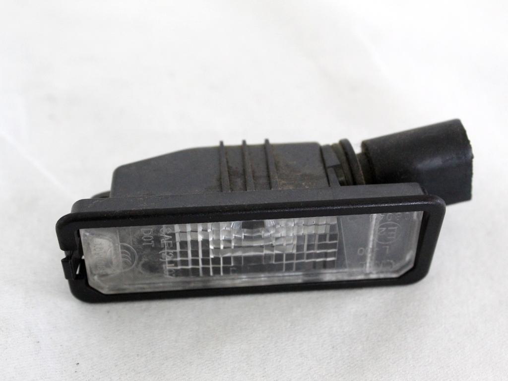 1K8943021 LUCE TARGA POSTERIORE VOLKSWAGEN GOLF 7 1.2 B 63KW 5M 5P (2014) RICAMBIO USATO