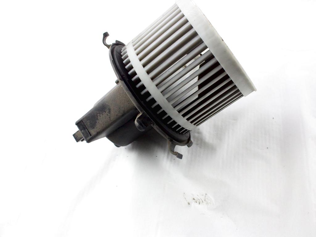 77362537 MOTORINO VENTOLA VENTILAZIONE ABITACOLO FIAT PANDA 1.2 M 44KW 5M 5P (2007) RICAMBIO USATO