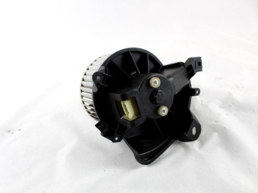 77364956 MOTORINO VENTOLA VENTILAZIONE ABITACOLO FIAT PUNTO EVO 1.3 D 70KW 5M 5P (2010) RICAMBIO USATO