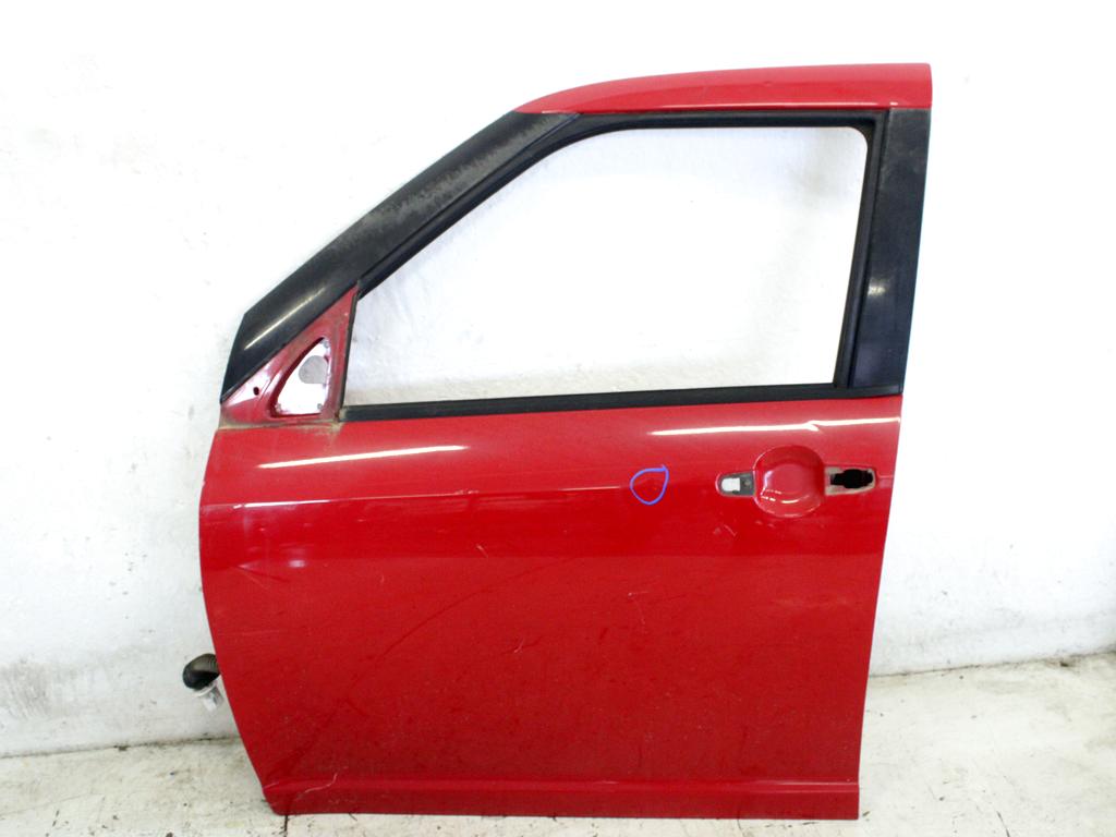 6800262J00000 PORTA ANTERIORE SINISTRA GUIDATORE SUZUKI SWIFT 1.3 D 51KW 5M 5P (2006) RICAMBIO USATO LEGGERMENTE AMMACCATA