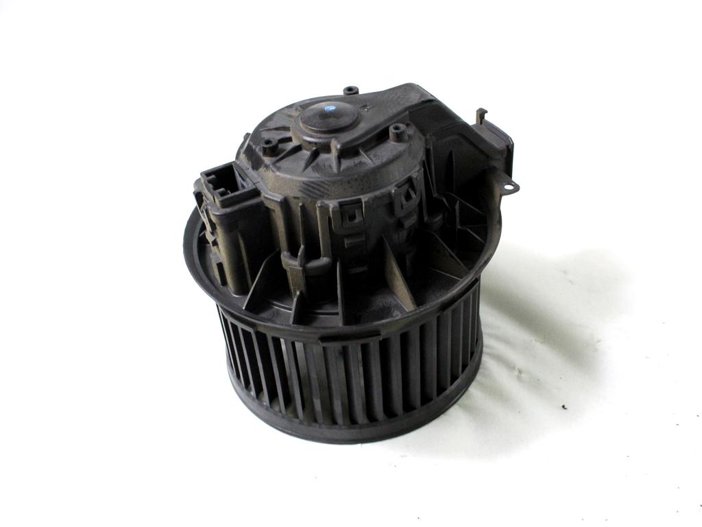 8E2H-18456-AA MOTORINO VENTOLA VENTILAZIONE ABITACOLO FORD FIESTA 1.4 G 71KW 5M 5P (2009) RICAMBIO USATO 0130115551