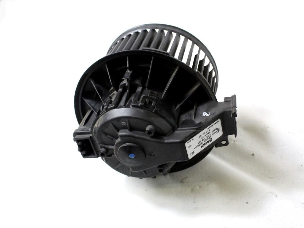 8E2H-18456-AA MOTORINO VENTOLA VENTILAZIONE ABITACOLO FORD FIESTA 1.4 G 71KW 5M 5P (2009) RICAMBIO USATO 0130115551