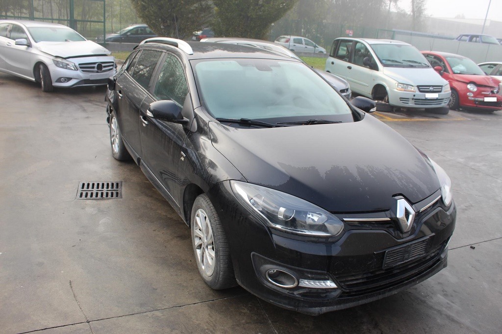 RENAULT MEGANE 3 SW 1.5 D 81KW 6M 5P (2015) RICAMBI IN MAGAZZINO