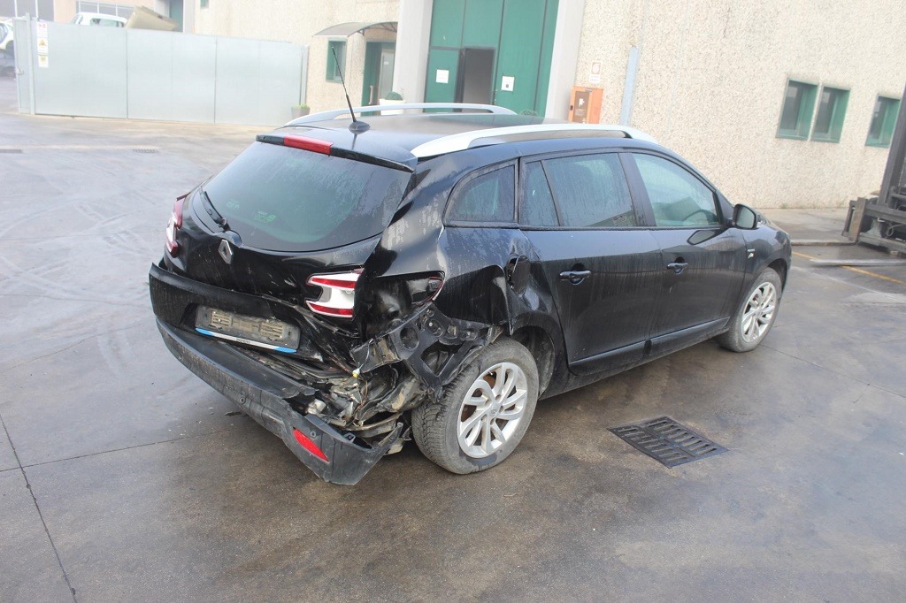 RENAULT MEGANE 3 SW 1.5 D 81KW 6M 5P (2015) RICAMBI IN MAGAZZINO