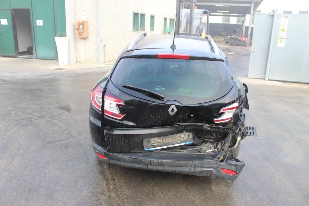 RENAULT MEGANE 3 SW 1.5 D 81KW 6M 5P (2015) RICAMBI IN MAGAZZINO