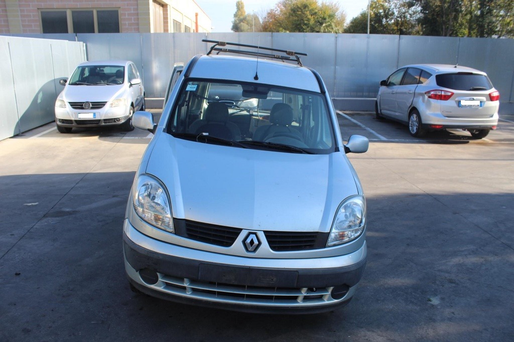 RENAULT KANGOO 1.2 B 55KW 5M 5P (2006) RICAMBI USATI AUTO IN PIAZZALE 