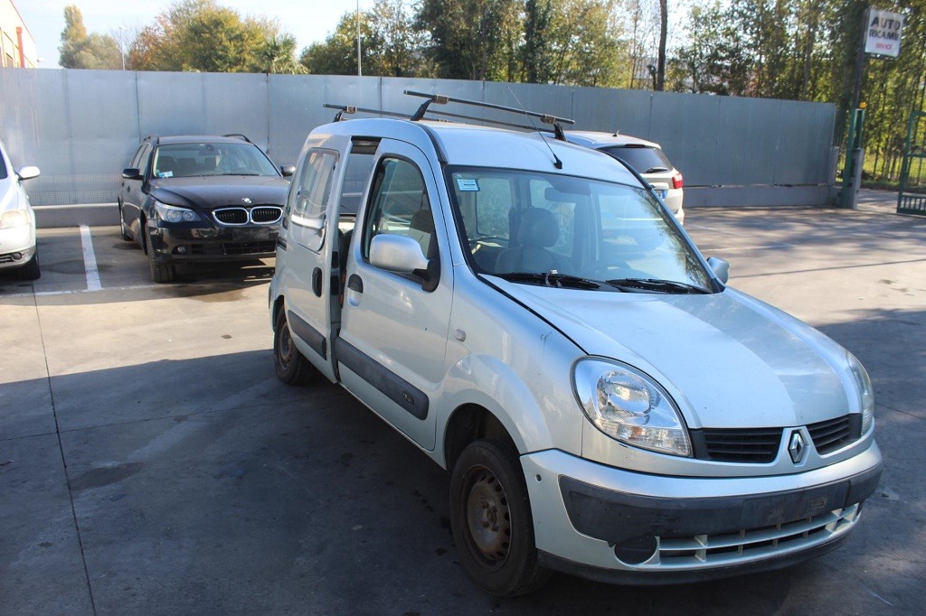 RENAULT KANGOO 1.2 B 55KW 5M 5P (2006) RICAMBI USATI AUTO IN PIAZZALE 