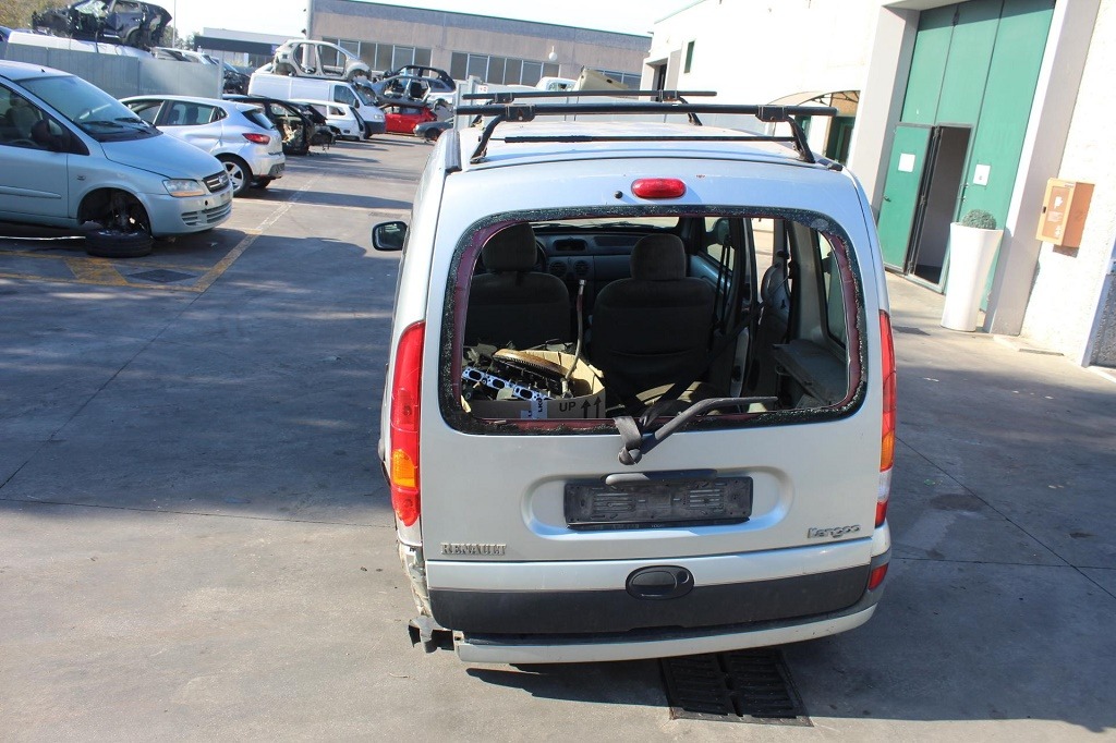 RENAULT KANGOO 1.2 B 55KW 5M 5P (2006) RICAMBI USATI AUTO IN PIAZZALE 