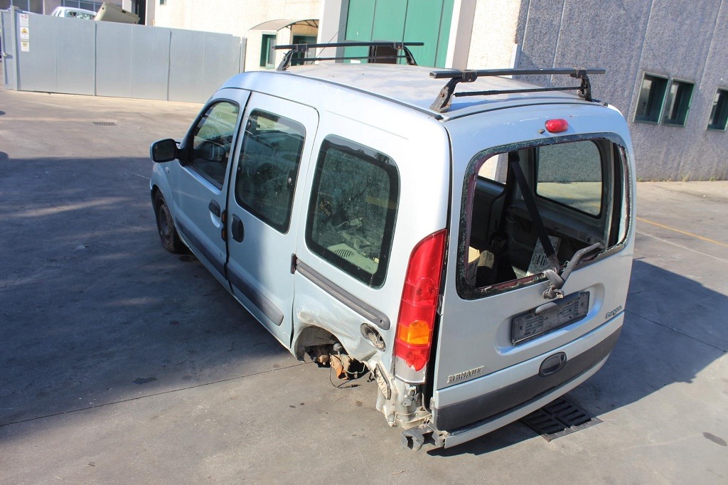 RENAULT KANGOO 1.2 B 55KW 5M 5P (2006) RICAMBI USATI AUTO IN PIAZZALE 