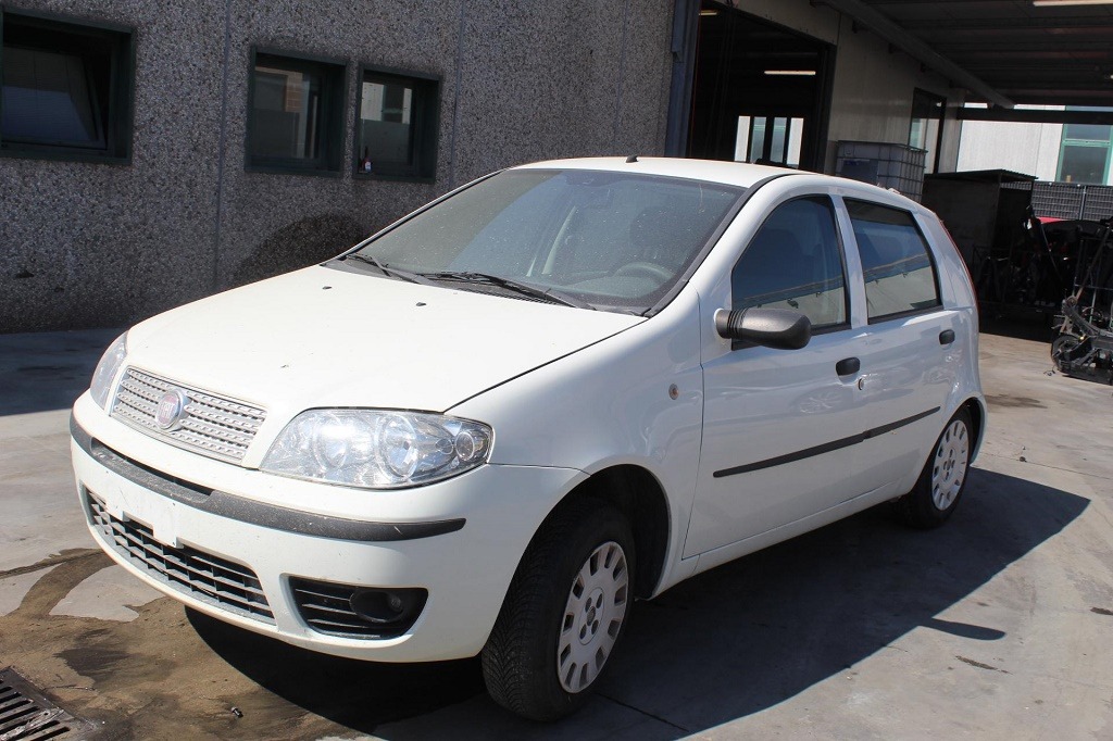 FIAT PUNTO 1.2 G 44KW 5M 5P (2009) RICAMBI IN MAGAZZINO