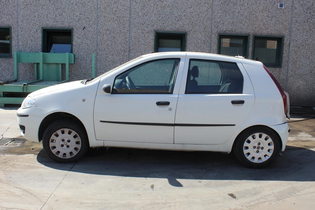 FIAT PUNTO 1.2 G 44KW 5M 5P (2009) RICAMBI IN MAGAZZINO