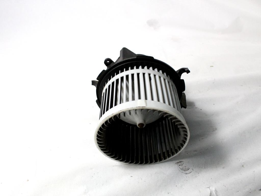 77362537 MOTORINO VENTOLA VENTILAZIONE ABITACOLO FIAT 500 1.3 D 55KW 5M 3P (2010) RICAMBIO USATO