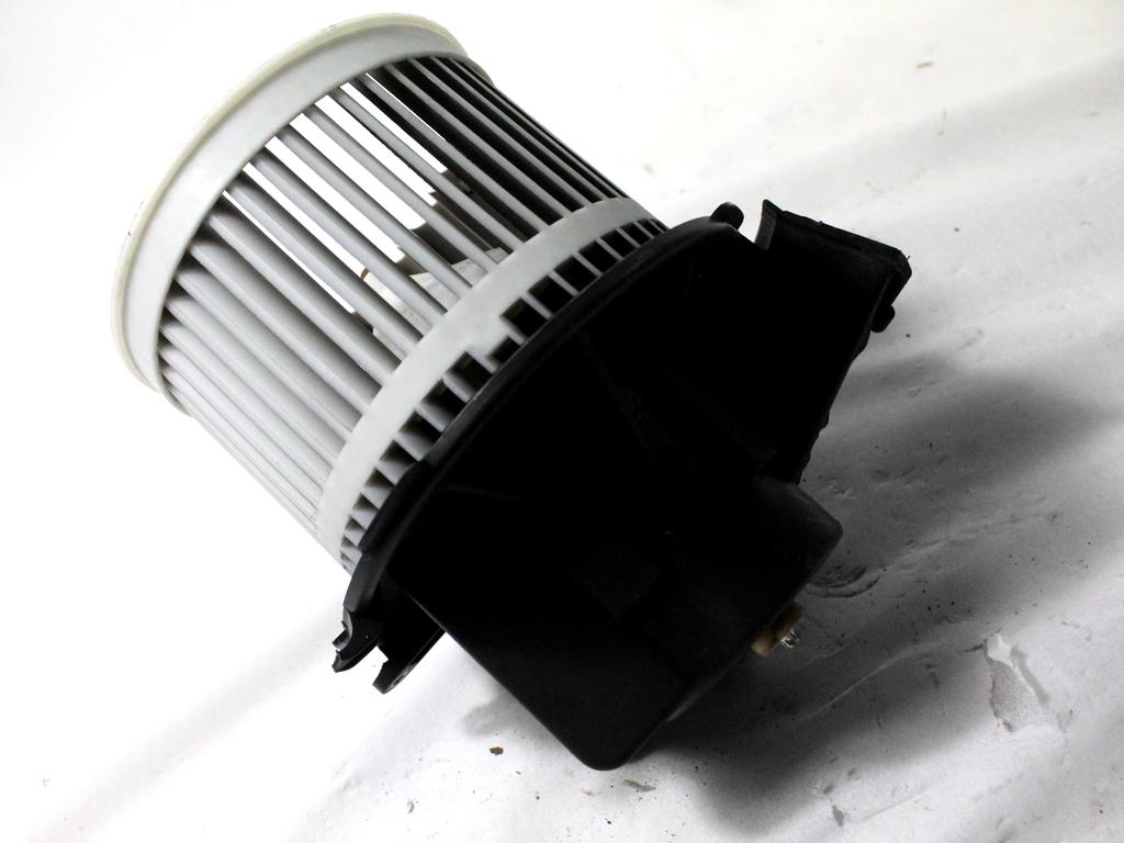 77362537 MOTORINO VENTOLA VENTILAZIONE ABITACOLO FIAT 500 1.3 D 55KW 5M 3P (2010) RICAMBIO USATO