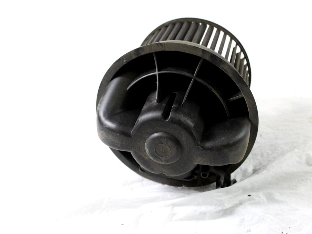 1608174880 MOTORINO VENTOLA VENTILAZIONE ABITACOLO PEUGEOT 107 1.4 D 40KW 5M 3P (2007) RICAMBIO USATO