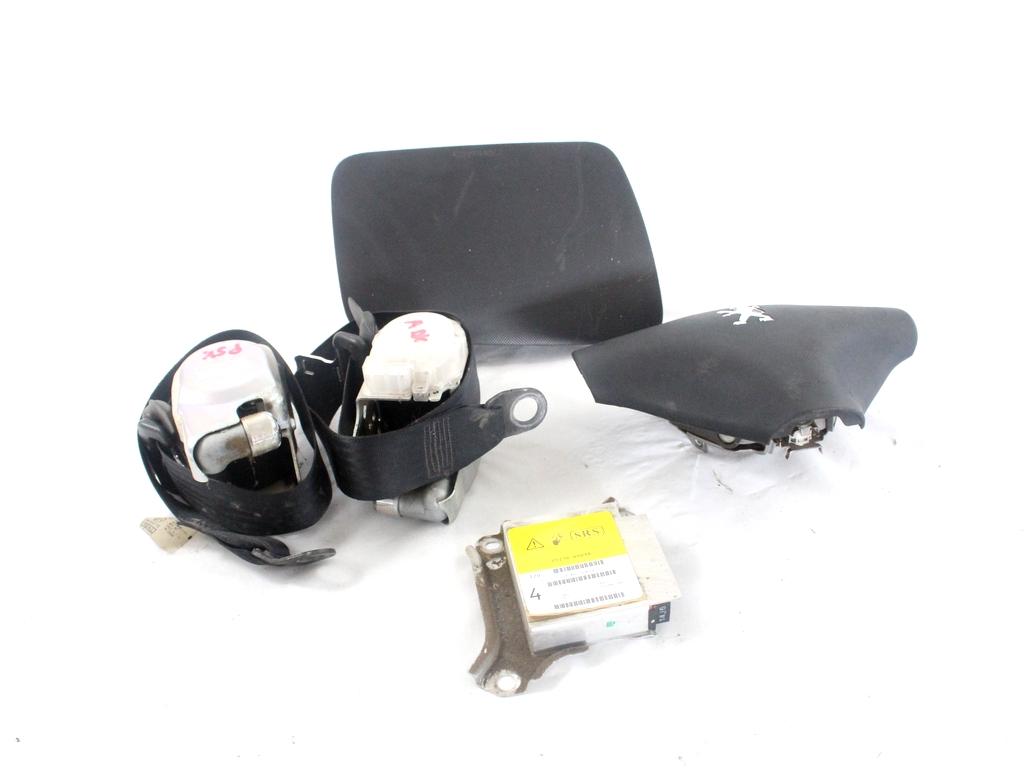 89170-0H040 KIT AIRBAG PEUGEOT 107 1.4 D 40KW 5M 3P (2007) RICAMBIO USATO CON PRETENSIONATORI CINTURE DI SICUREZZA, CENTRALINA AIRBAG, AIRBAG VOLANTE GUIDATORE, AIRBAG PASSEGGERO 8216JW