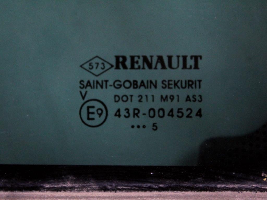 822639106R VETRO FISSO PORTA POSTERIORE SINISTRA OSCURATO RENAULT MEGANE 3 SW 1.5 D 81KW 6M 5P (2015) RICAMBIO USATO