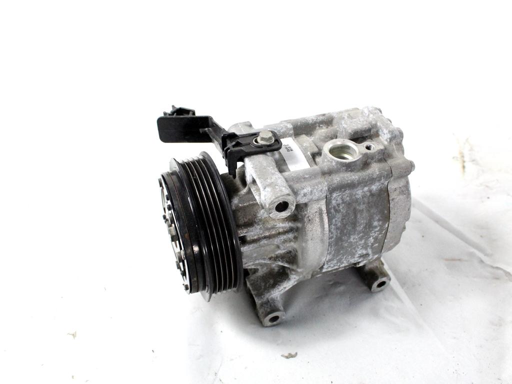 51747318 COMPRESSORE CLIMATIZZATORE CLIMA A/C FORD KA 1.2 B 51KW 5M 3P (2010) RICAMBIO USATO 5A7875200