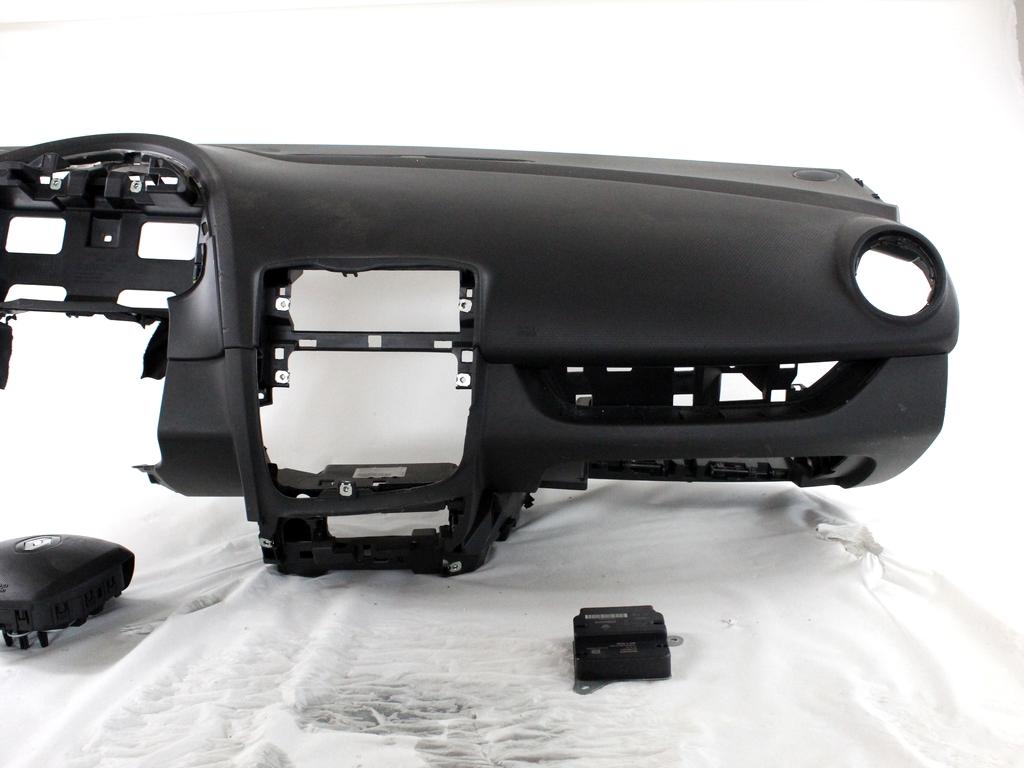 985101389R KIT AIRBAG RENAULT NEW CLIO 1.2 B 54KW 5M 5P (2013) RICAMBIO USATO CON CENTRALINA AIRBAG, AIRBAG VOLANTE GUIDATORE, AIRBAG PASSEGGERO, CRUSCOTTO 985108265R 985250096R